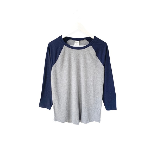 🌸New🌸 Victoria’s Secret 3/4 Sleeve Baseball T-shirt Sz Medium NWOT - Picture 2 of 8